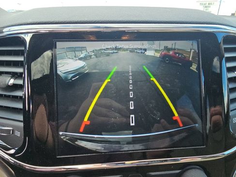 Used 2019 Jeep Grand Cherokee Limited AWD/4WD image 16