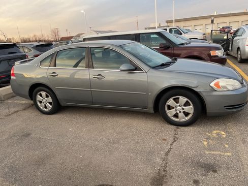 Used 2008 Chevrolet Impala LT image 18