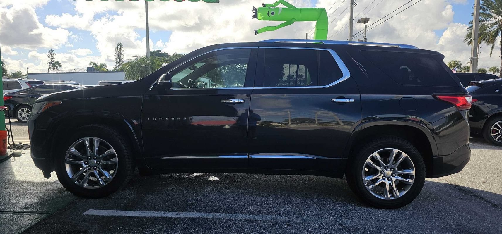 Used 2019 Chevrolet Traverse High Country AWD/4WD image 2