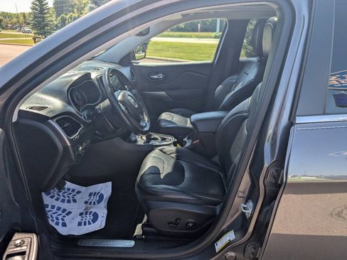 Used 2019 Jeep Cherokee Limited AWD/4WD image 14