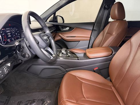 Used 2018 Audi Q7 3.0T Prestige w/ Prestige Package image 5