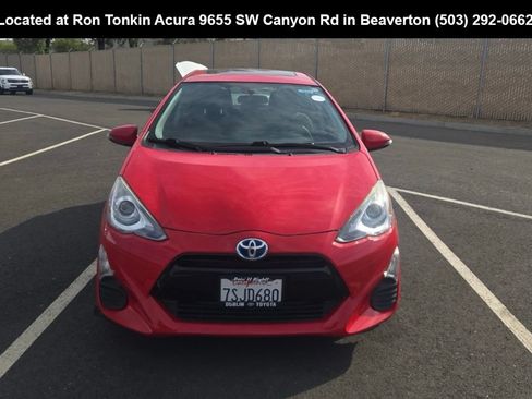Used 2016 Toyota Prius C Three FWD image 6