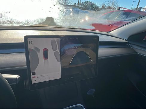 Used 2023 Tesla Model 3 Performance image 31