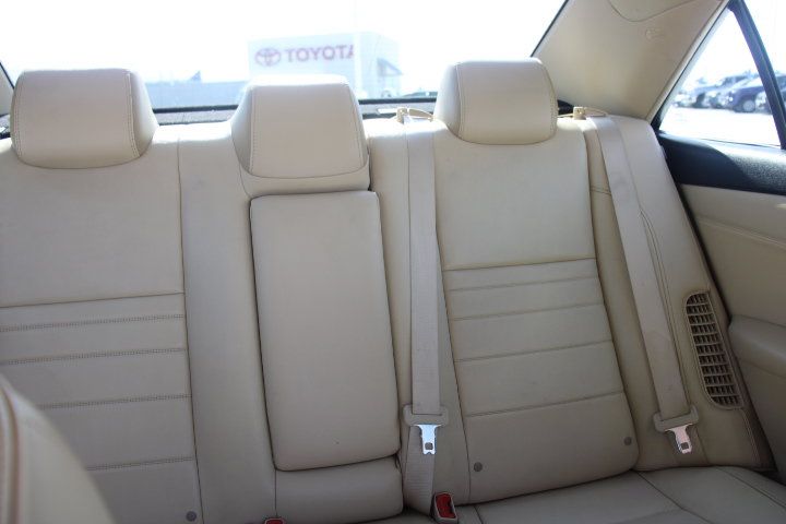 Used 2017 Toyota Camry XLE w/ Moonroof Package FWD image 22