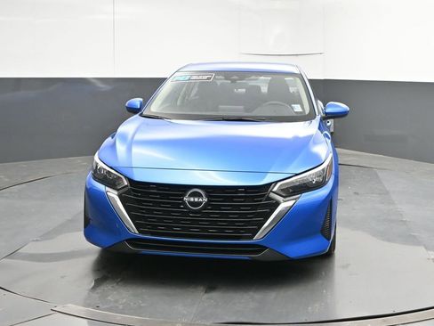 Used 2025 Nissan Sentra SV FWD image 8