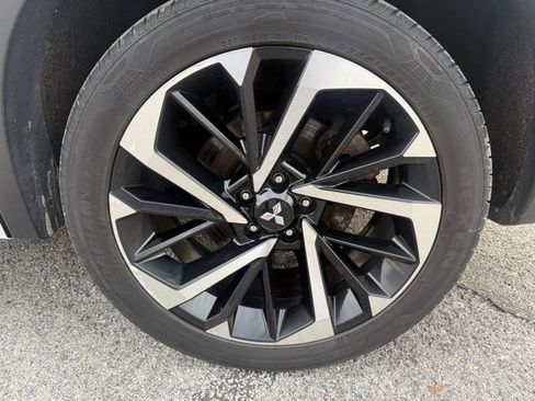 Used 2022 Mitsubishi Outlander SEL image 8