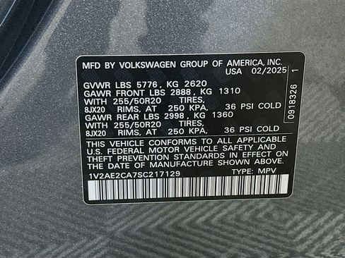 Used 2025 Volkswagen Atlas Cross Sport SEL R-Line image 32