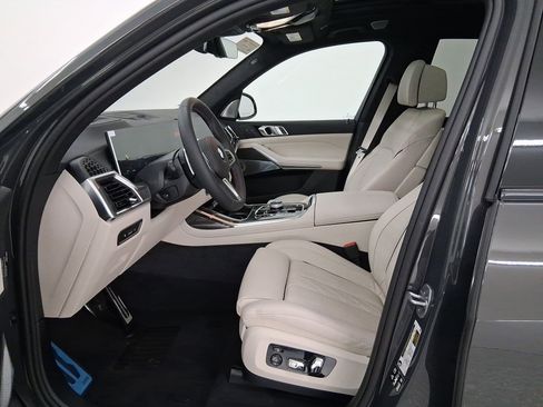 New 2026 BMW X7 M60i w/ Executive Package image 5