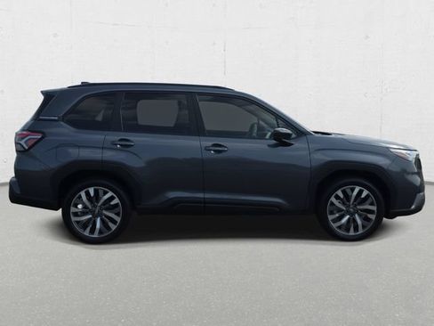 Used 2025 Subaru Forester Touring AWD/4WD image 4