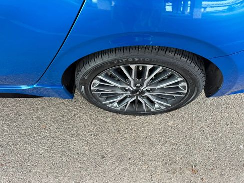 Used 2023 Kia Forte GT-Line w/ GT-Line Premium Package FWD image 29