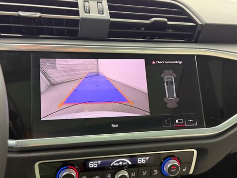 Certified 2025 Audi Q3 2.0T Premium image 29