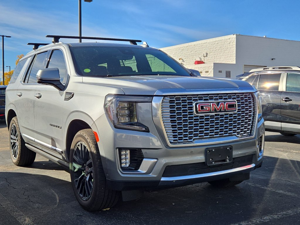 Used 2024 GMC Yukon Denali w/ Advanced Technology Package AWD/4WD image 1