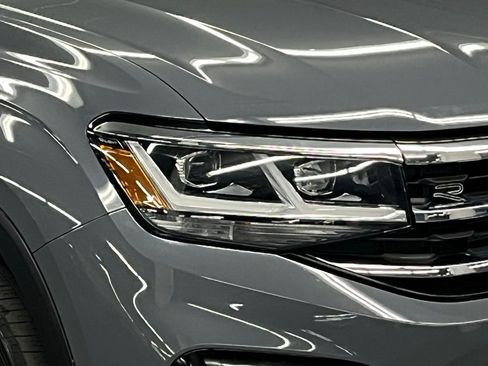 Used 2022 Volkswagen Atlas Cross Sport SEL R-Line image 43