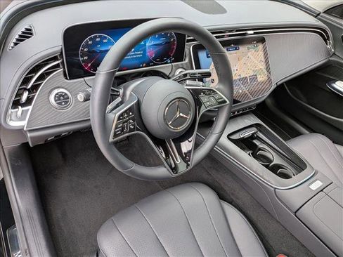 Used 2025 Mercedes-Benz E 350 Sedan image 10
