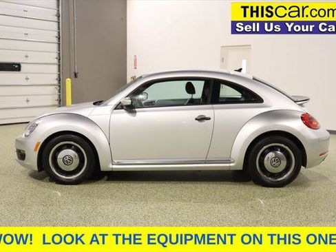 Used 2015 Volkswagen Beetle 1.8T Classic FWD image 5