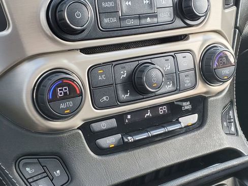 Used 2018 GMC Yukon Denali AWD/4WD image 23