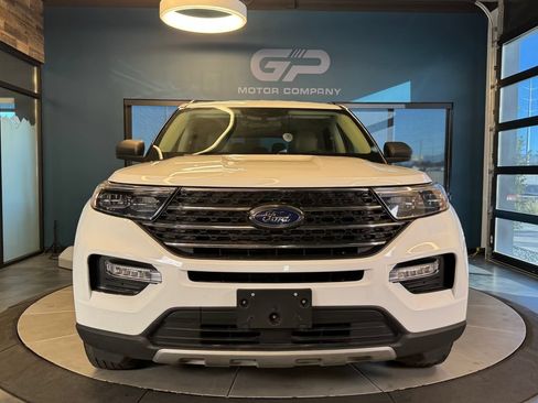 Used 2023 Ford Explorer XLT w/ Equipment Group 202A AWD/4WD image 8