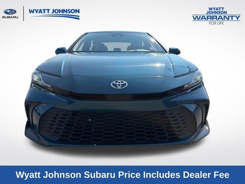 Used 2025 Toyota Camry SE FWD image 16