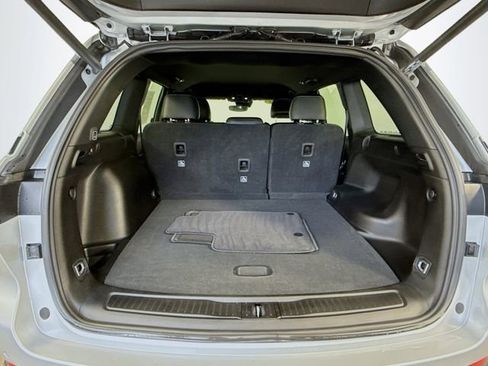 Used 2024 Jeep Grand Cherokee Altitude image 24
