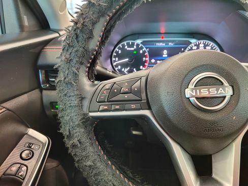 Used 2024 Nissan Sentra SR FWD image 11