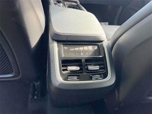 Used 2024 Volvo XC90 B6 Plus w/ Protection Package Premier image 14