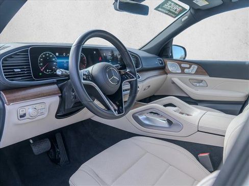 Used 2025 Mercedes-Benz GLS 450 GLS 450 image 16