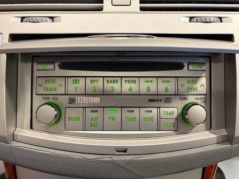 Used 2005 Toyota Avalon XLS FWD image 19