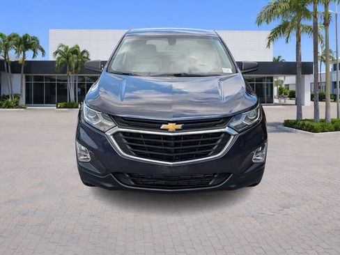 Used 2019 Chevrolet Equinox LS FWD image 2