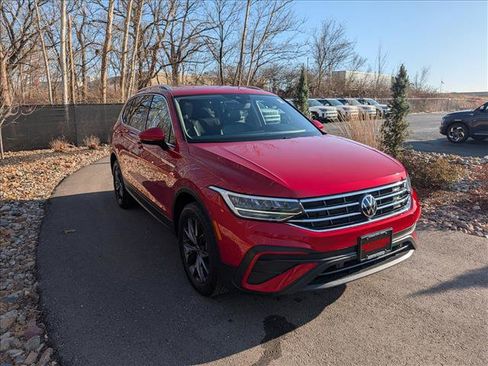 Used 2023 Volkswagen Tiguan SE image 7