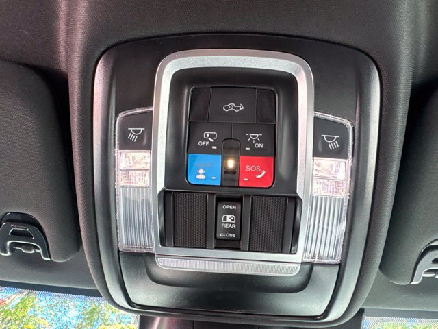 Used 2026 RAM 2500 Laramie AWD/4WD image 22