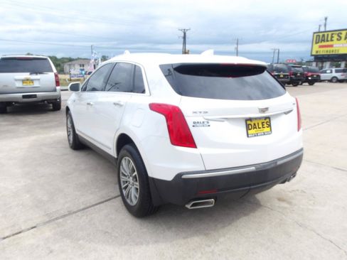 Used 2018 Cadillac XT5 Luxury w/ Driver Awareness Package FWD image 14