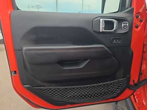 Used 2018 Jeep Wrangler Unlimited Rubicon AWD/4WD image 15