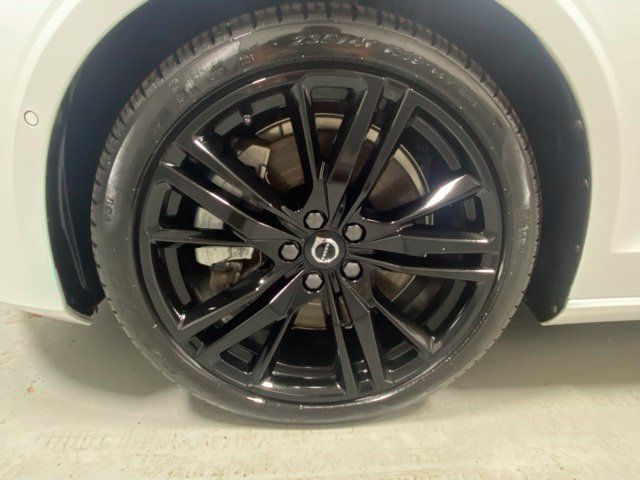 Used 2025 Volvo S60 T8 Ultra AWD/4WD image 5