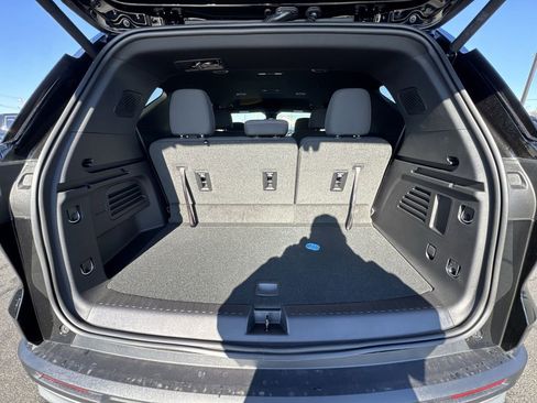 New 2026 Chevrolet Traverse LT image 24
