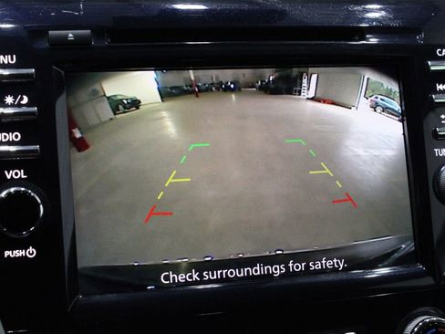 Used 2023 Nissan Murano SV image 8