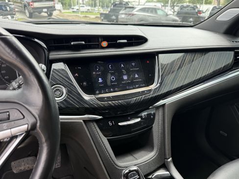 Used 2023 Cadillac XT6 Premium Luxury FWD image 20