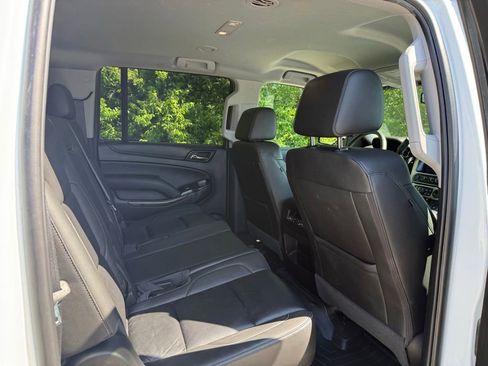 Used 2018 Chevrolet Suburban LT w/ Luxury Package AWD/4WD image 20
