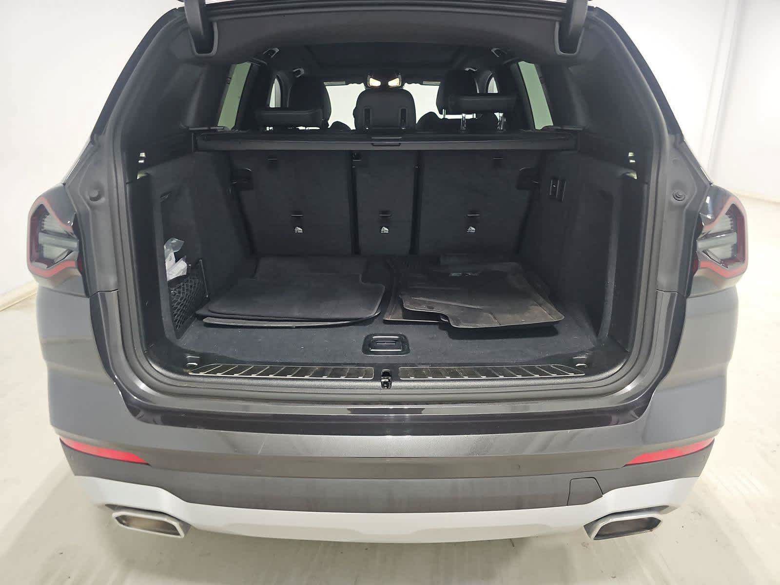 Used 2023 BMW X3 xDrive30i w/ Premium Package w/ZPA AWD/4WD image 18