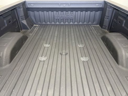 Used 2024 Chevrolet Silverado 2500 High Country w/ High Country Premium Package AWD/4WD image 24