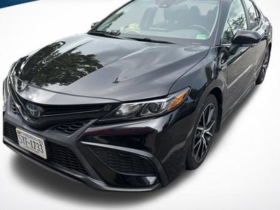 Used 2021 Toyota Camry SE w/ Cold Weather Package