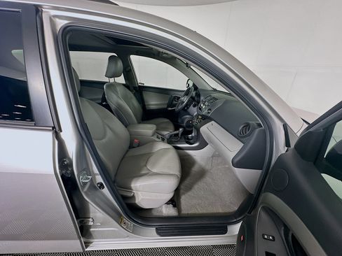 Used 2011 Toyota RAV4 Limited w/ Limited Extra Value Pkg AWD/4WD image 28