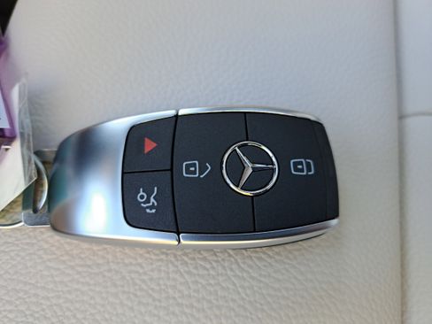 New 2026 Mercedes-Benz GLA 250 image 36