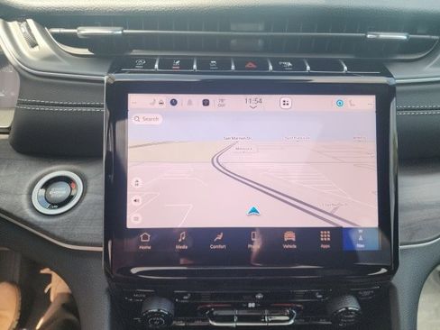 New 2025 Jeep Grand Cherokee L Limited w/ Black Appearance Package image 5