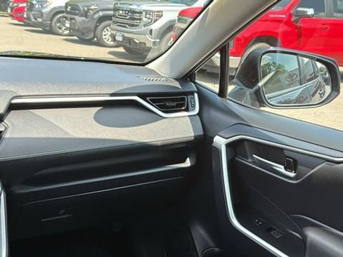 Certified 2025 Toyota RAV4 XLE AWD/4WD image 23