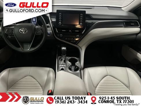 Used 2022 Toyota Camry SE FWD image 11