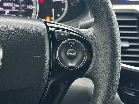 Used 2016 Honda Accord EX image 26