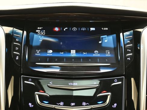 Used 2020 Cadillac Escalade Premium Luxury AWD/4WD image 32