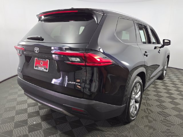 Used 2024 Toyota Grand Highlander AWD image 8
