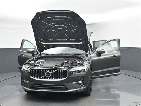 Used 2022 Volvo XC60 B6 Inscription w/ Advanced Package image 54