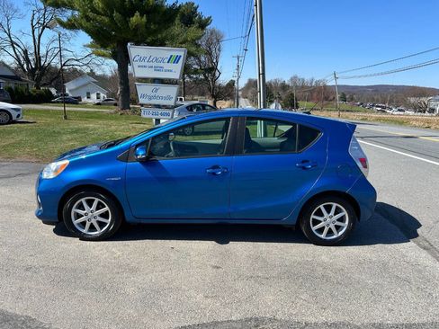 Used 2012 Toyota Prius C Four image 5